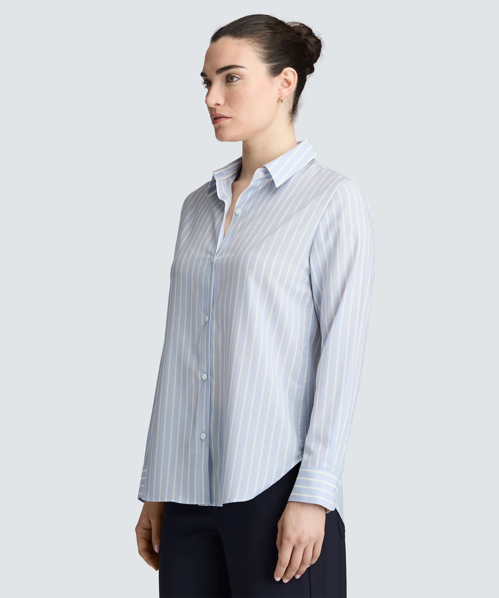 Women's Merino Poplin Button-Up - Image 4