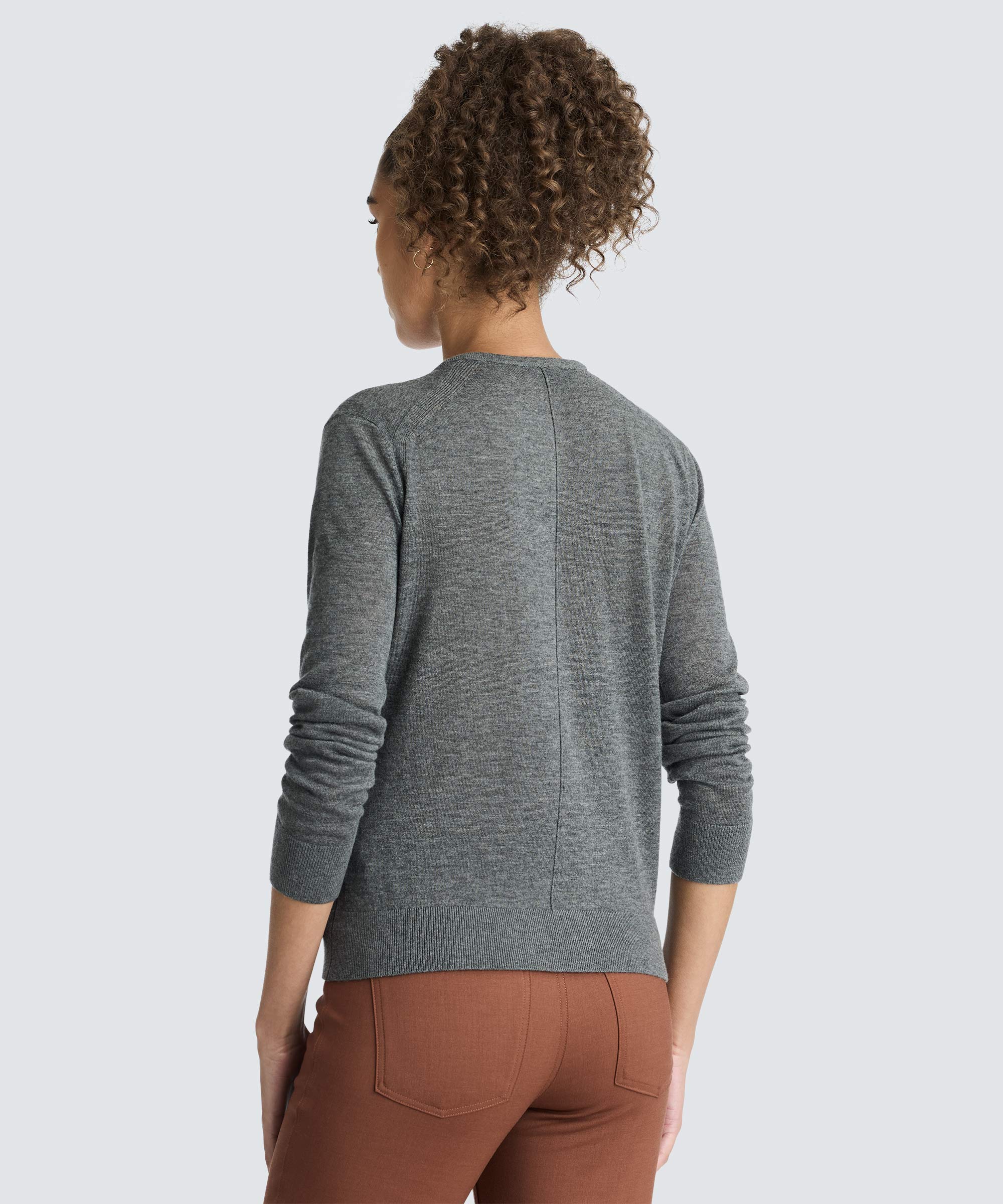 Women's Merino V-Neck Sweater - Image 11