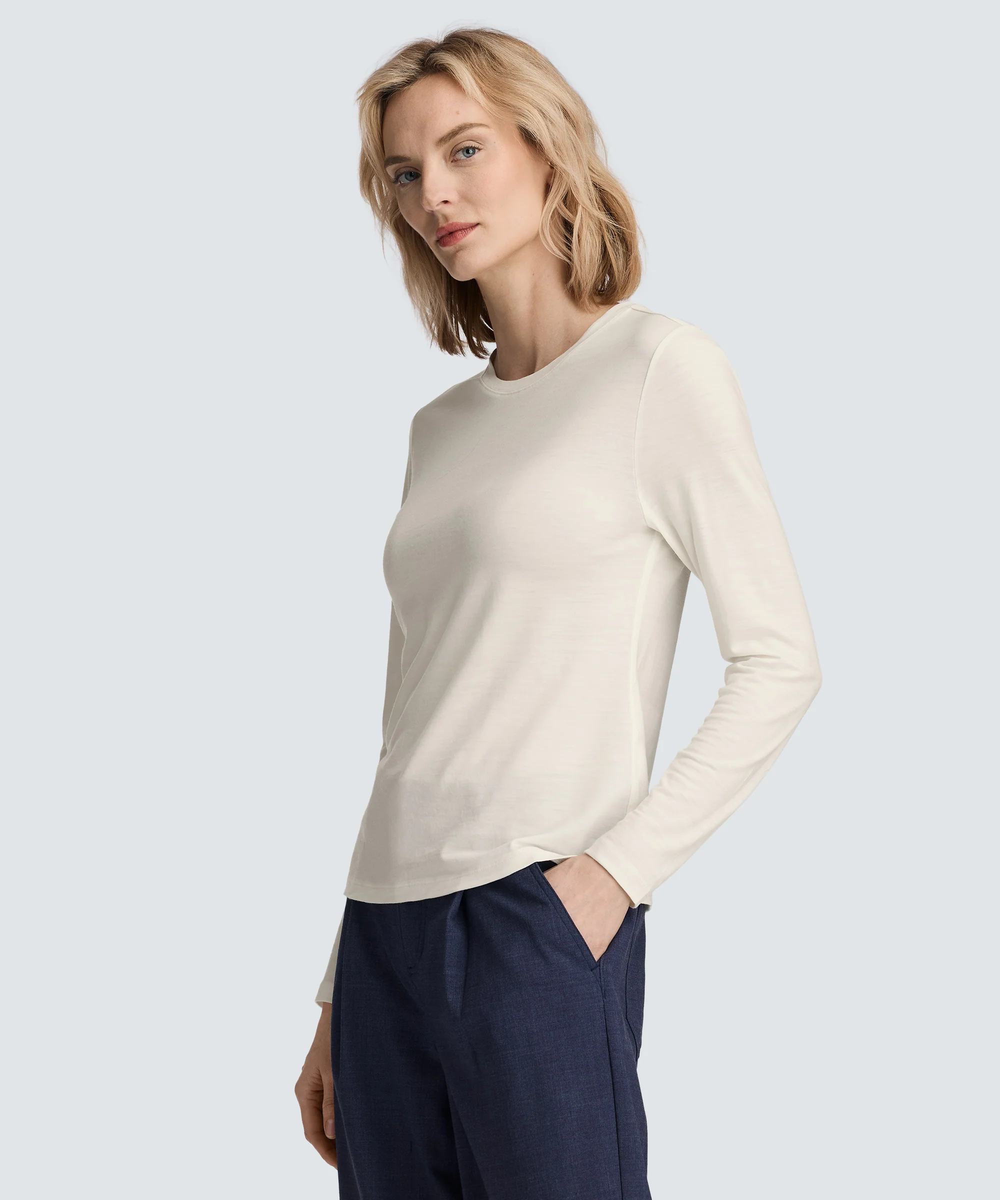 Women's Long Sleeve Merino Crew - Image 10
