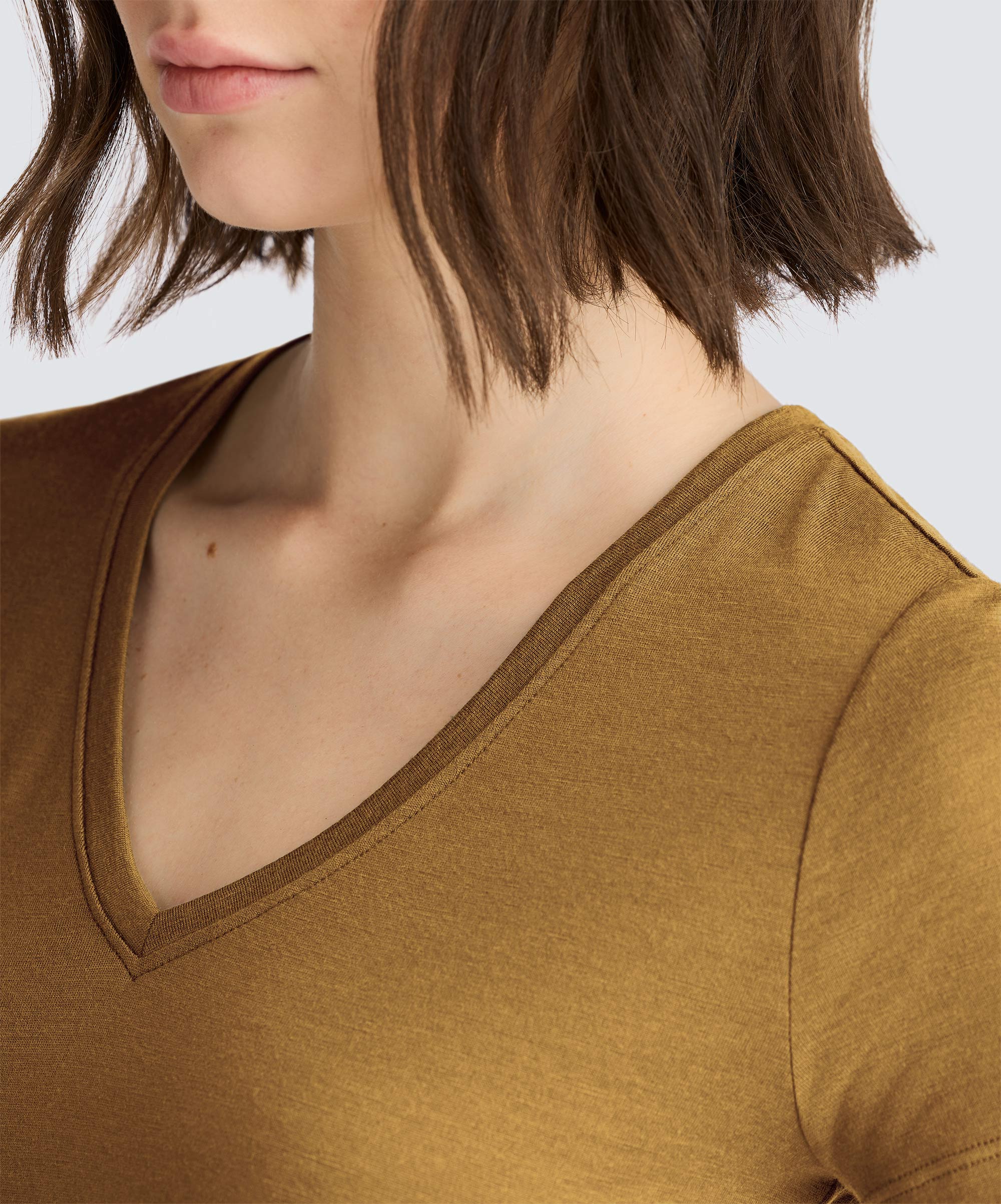 Women's Merino V-Neck T-Shirt - Image 46