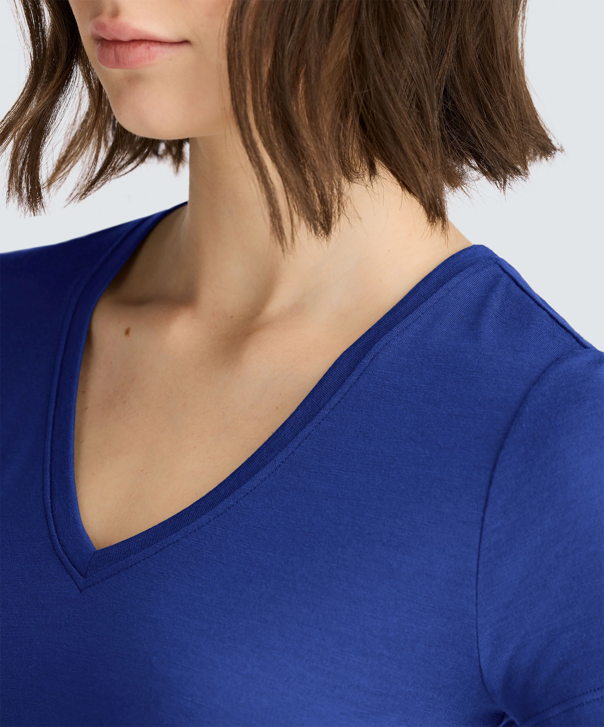 Women's Merino V-Neck T-Shirt - Image 82