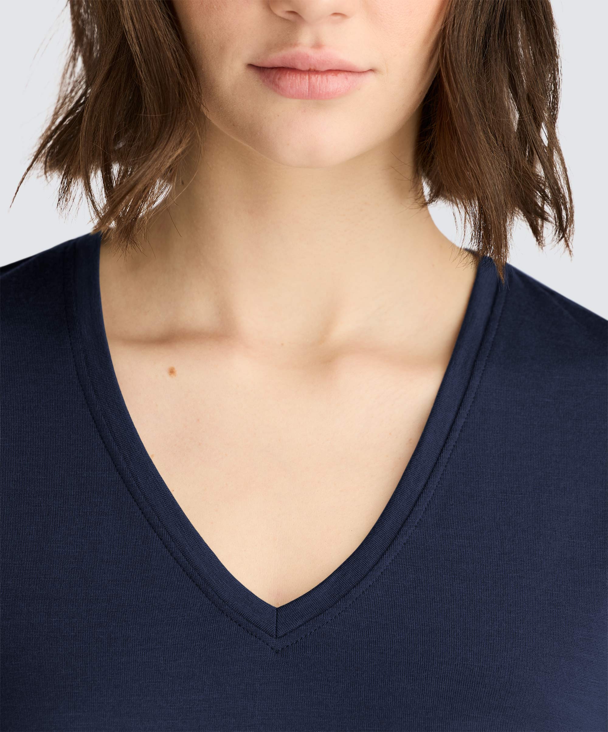 Women's Merino V-Neck T-Shirt - Image 9