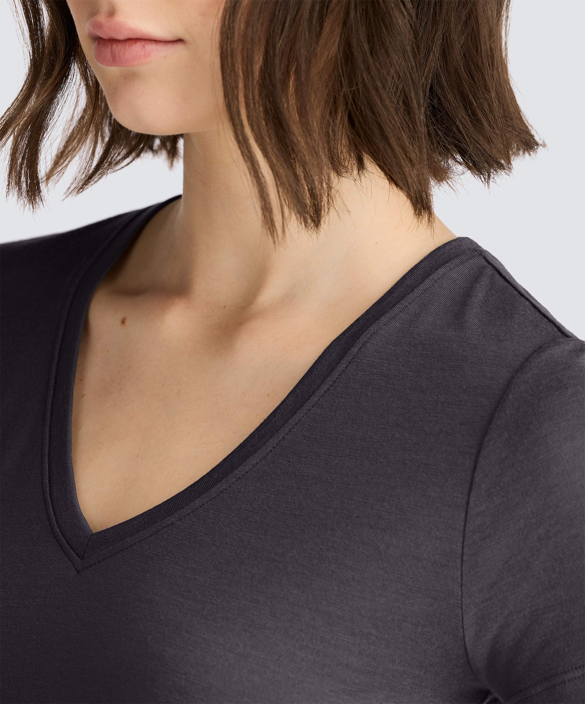 Women's Merino V-Neck T-Shirt - Image 26