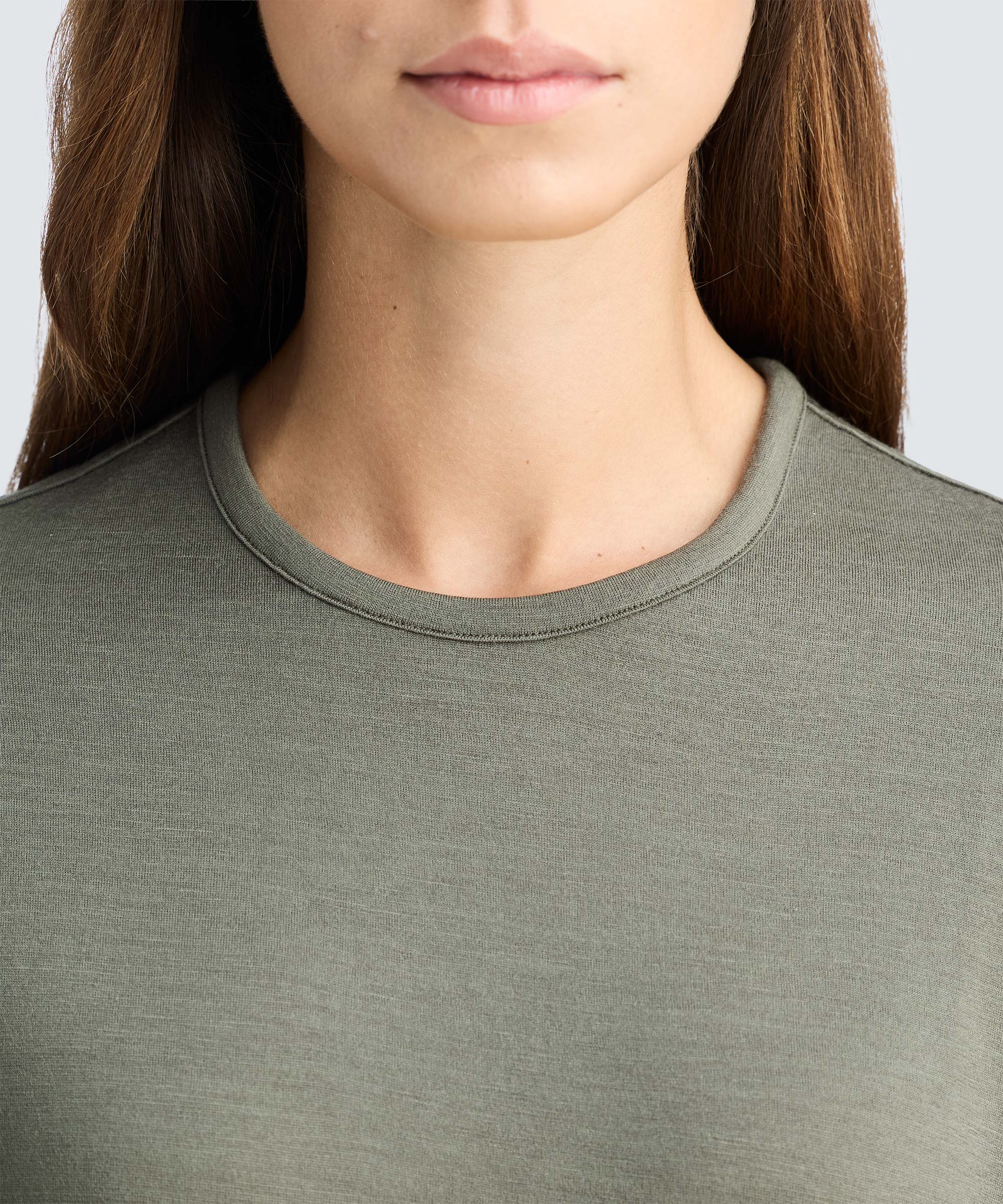 Women's Relaxed Long Sleeve Merino Crew - Image 7