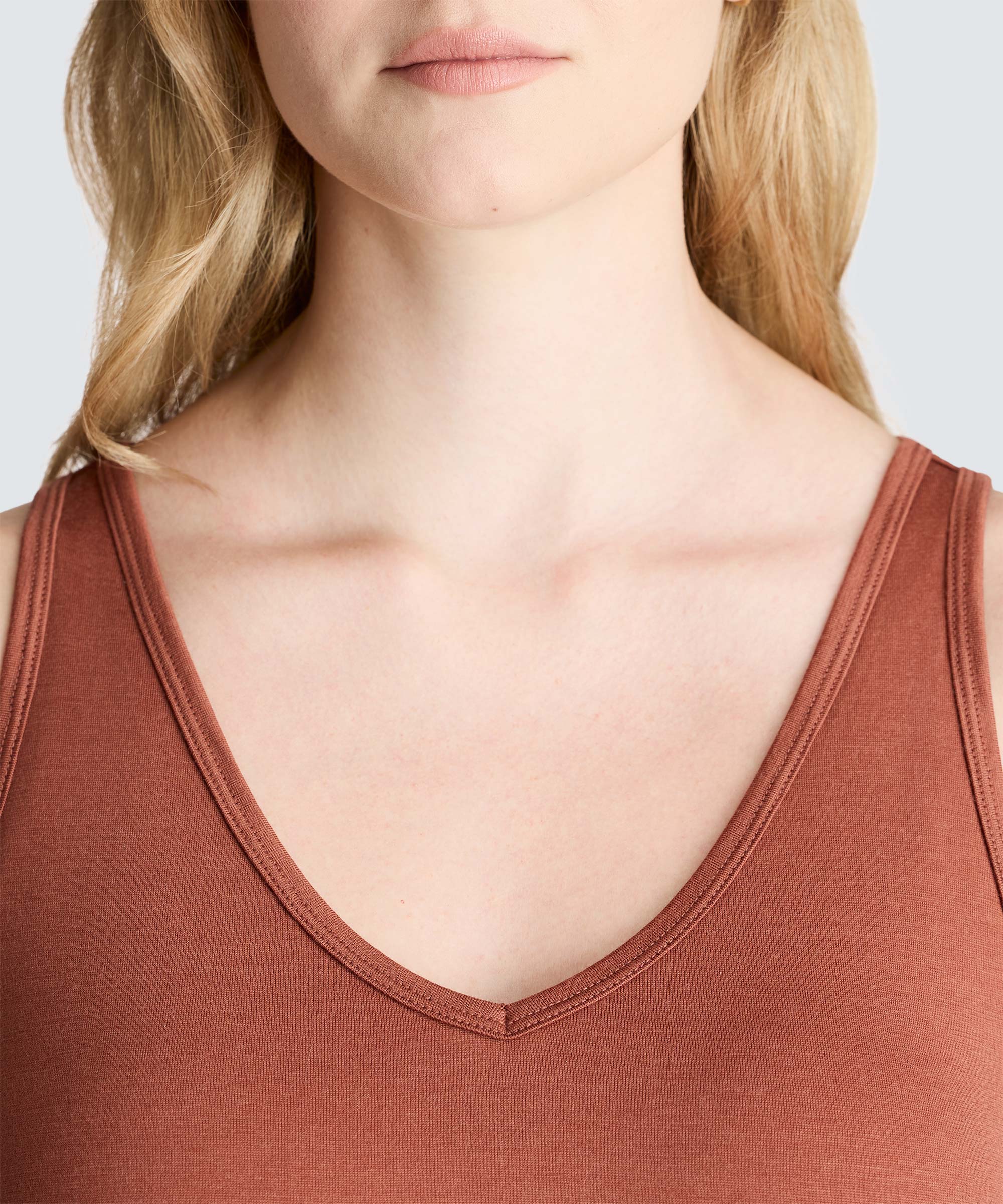 Women's Relaxed Merino V-Neck Tank - Image 31