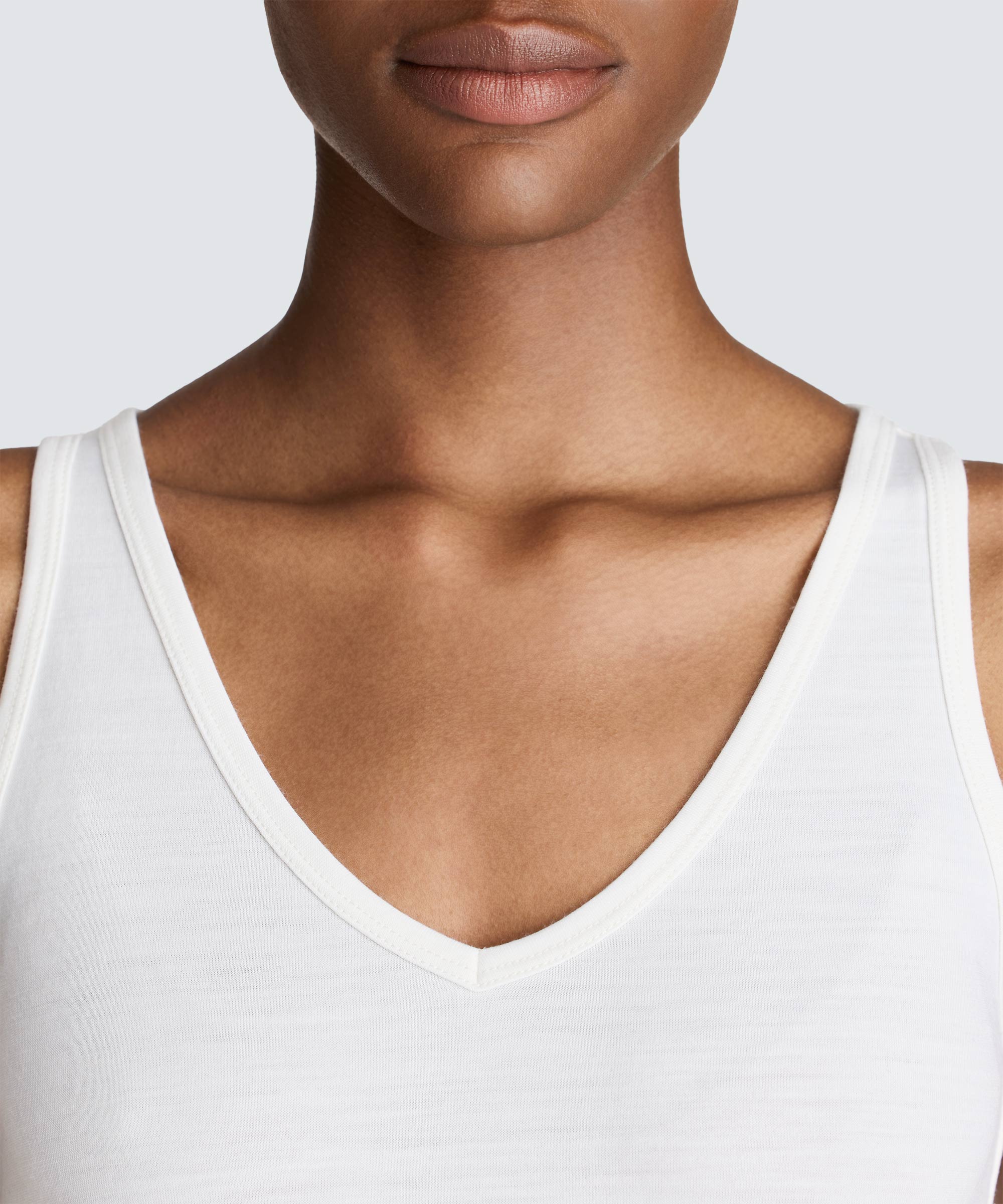 Women's Relaxed Merino V-Neck Tank - Image 8