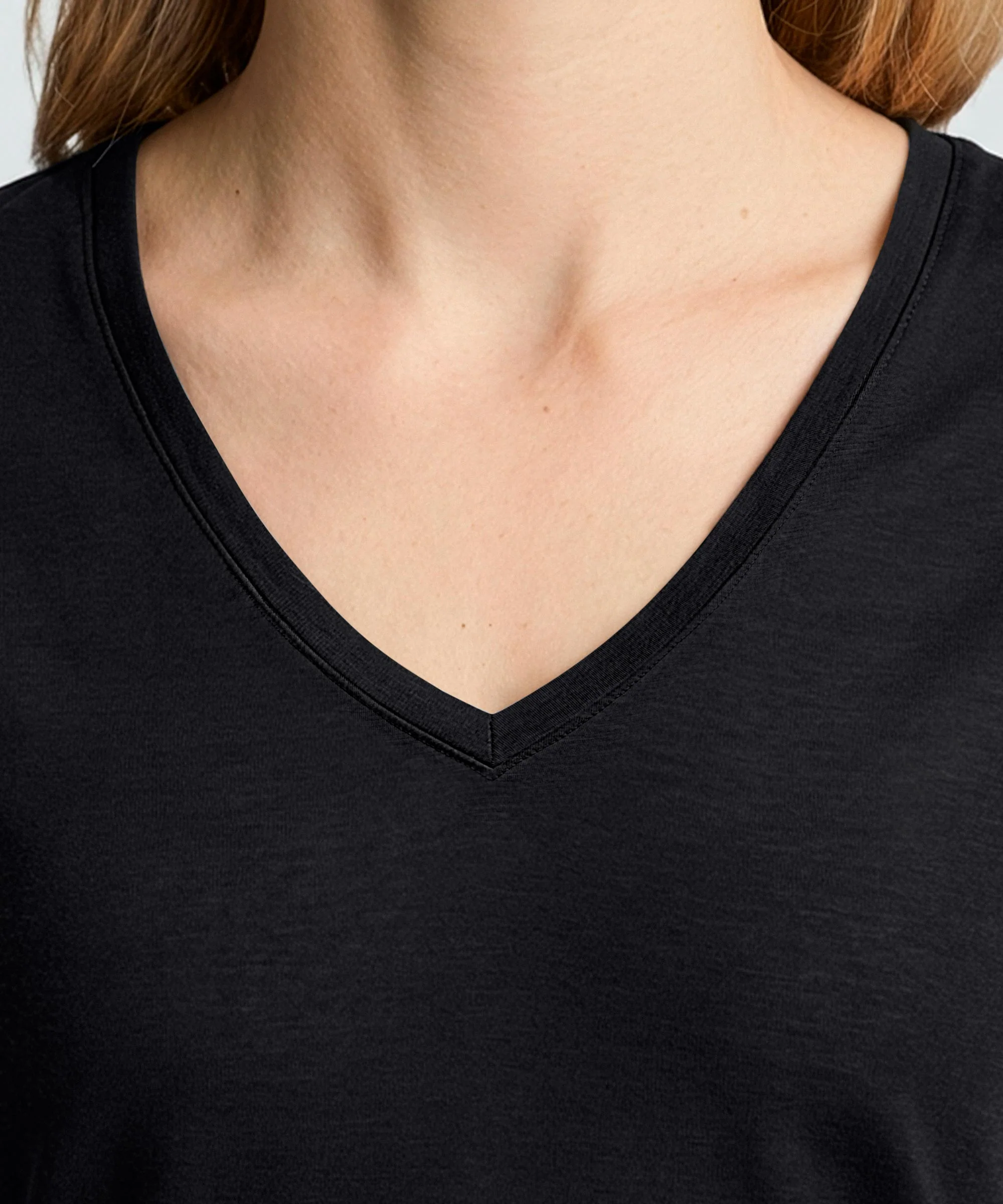 Women's Ultralight Merino V-Neck T-Shirt - Image 15