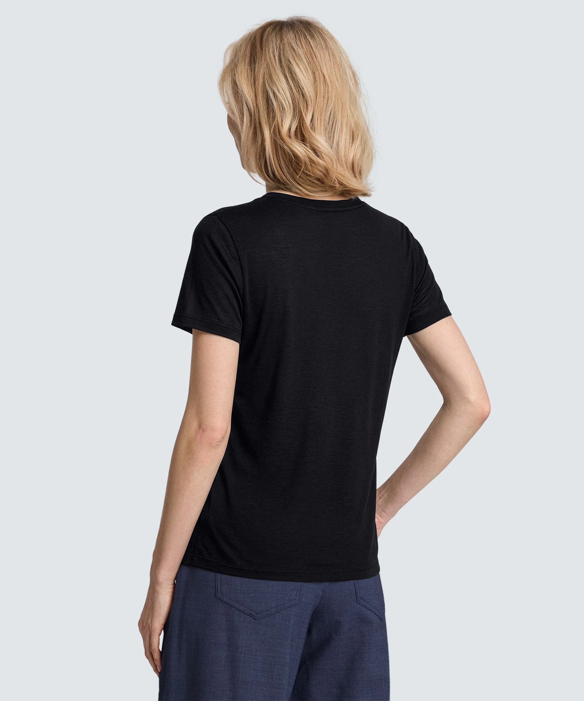 Women's Ultralight Merino V-Neck T-Shirt - Image 17